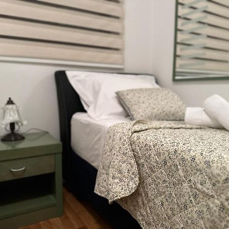 Family Apartment Makarska Buitenkant foto