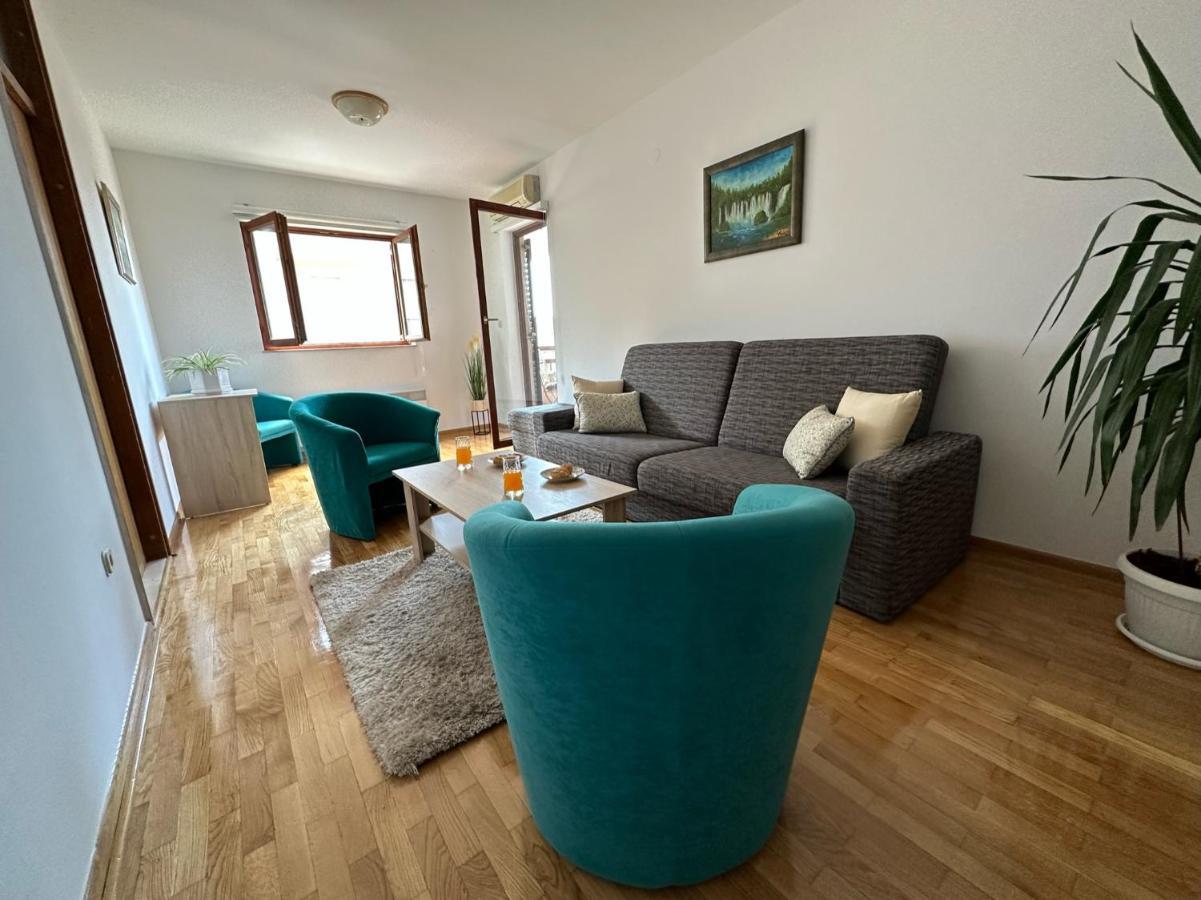 Family Apartment Makarska Buitenkant foto